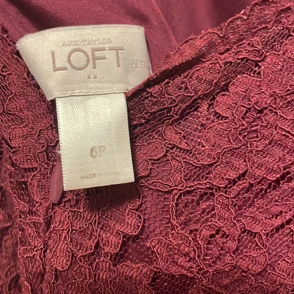 LOFT Women's Maroon Lace Dress Size 6P EUC - Picture 6 of 7